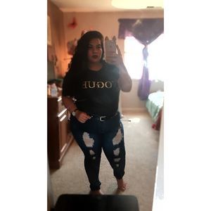 Meet your Posher, Monica